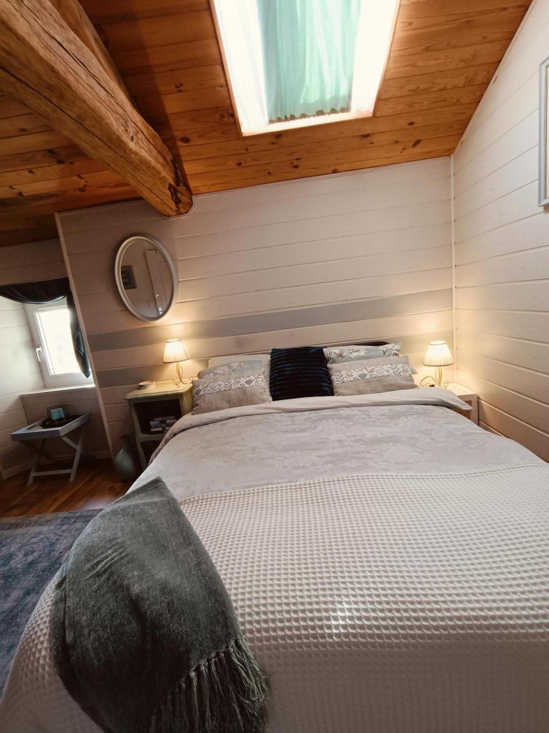 'Quelle Belle Vue' Chambre D'Hote Confolens Bagian luar foto